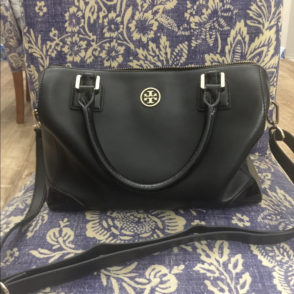 Small black Tory Burch bag